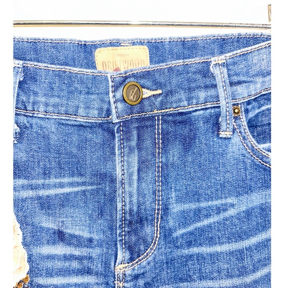 DRIFTWOOD Eva Floral Embroidered Bootcut Jean Whiskering Raw hem SZ: 28 (6) - Picture 4 of 13